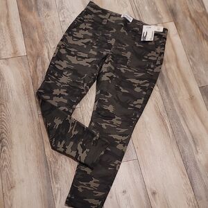 No Boundaries Camouflage Pants